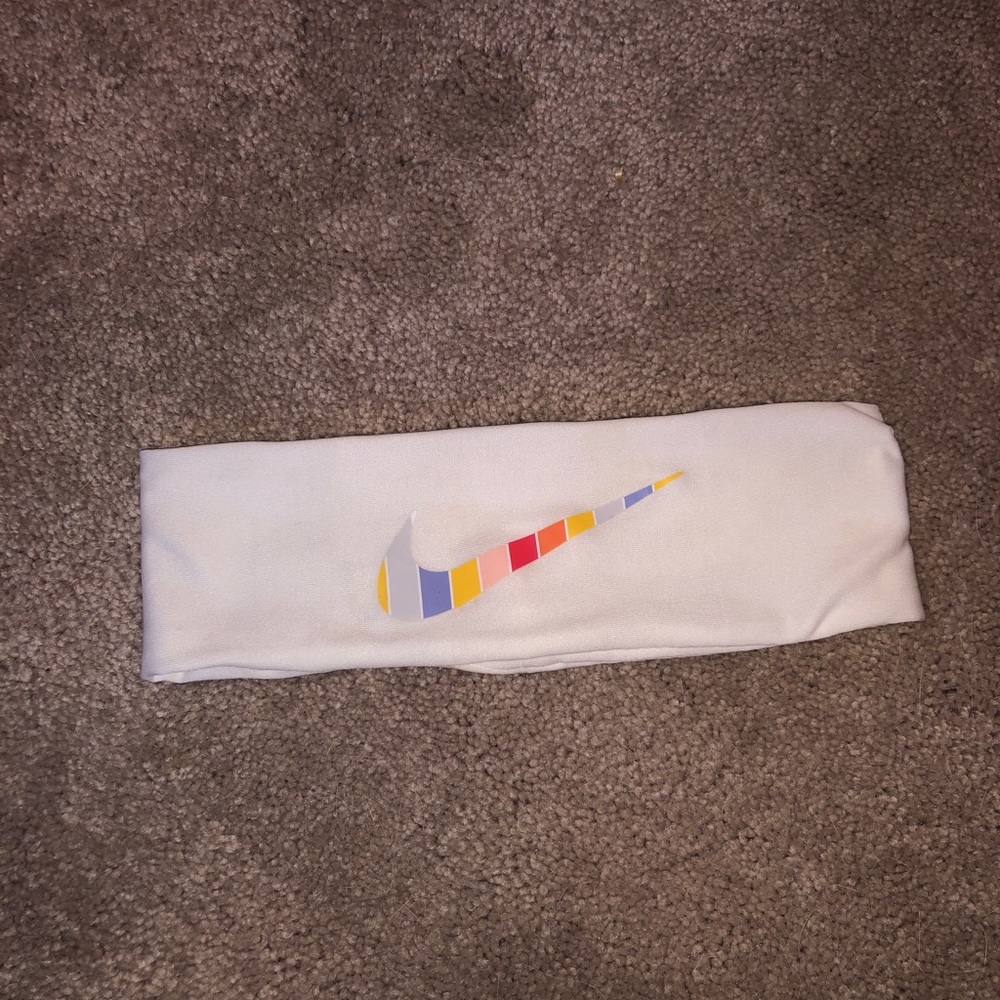 A Nike headband